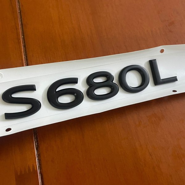 Lämplig för Maybach bakre emblem S450 S480 S580 GLS480 600 alfanumerisk etikett (1 st)(S680L svart 2)