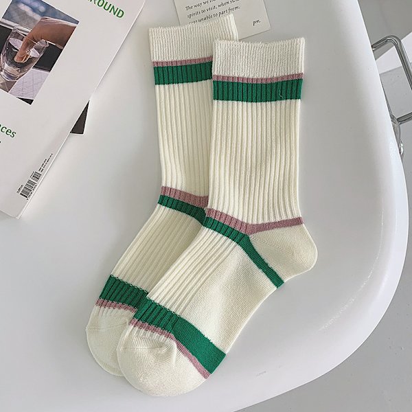 Damstrumpor i vitt, höst och vinter retro randiga broderade bokstäver strumpor, damfleece strumpor, 5 par