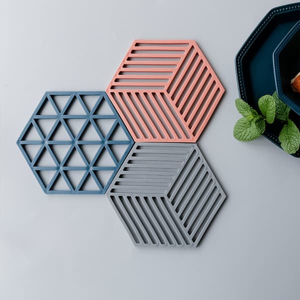 3 st blå linjer-hexagon silikonunderlägg för terrakottapannor 13,8 x 8 cm