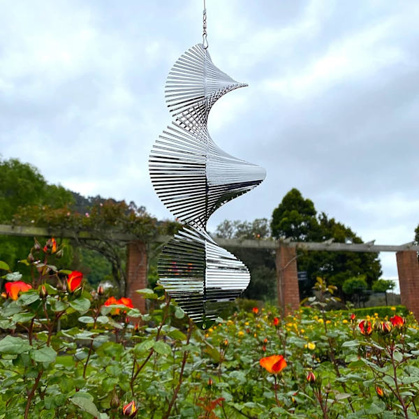 Spiral Oval Wind Metal Garden Ornament Decor 360 Degrees Spinners Hanging Sign Tree Pendant Suncatcher Ulko- Ja Sisätiloihin Kotiin Makuuhuoneeseen Olohuoneeseen