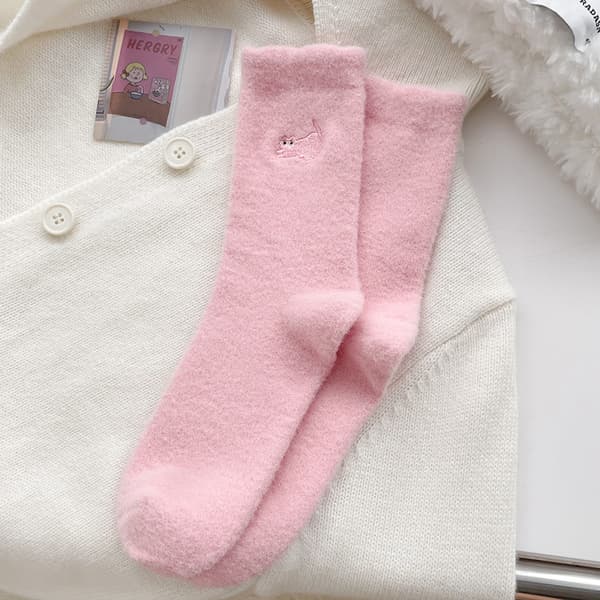 5 par vinterlige ensfarvede tykkede kattebroderede mikrofiber varme gulv bløde fuzzy sokker til kvinder