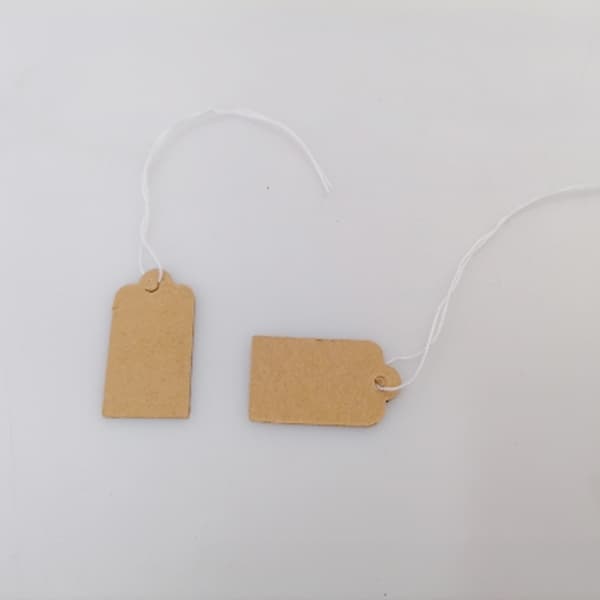 495-500 stk. merkelapper i kraftpapir, prislapper, skrivbare blanke prislapper, displaylapper med elastisk hengesnor 2,6 cm x 1,5 cm