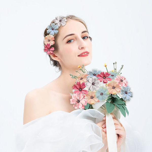 50 st Flerfärgade Konstgjorda Daisy Blomhuvuden (Slumpmässig Färg) Mini Konstgjorda Daisy Blomhuvuden Flerfärgade Daisy Blomhuvuden för DIY Hantverk Bröllop Bouqu