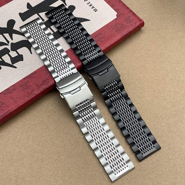 Premium Silver Rostfritt Stål Klockarmband för Män och Kvinnor, Dubbel Låsning Deployant Spänne, Ersättning Metall Klockarmband 22mm