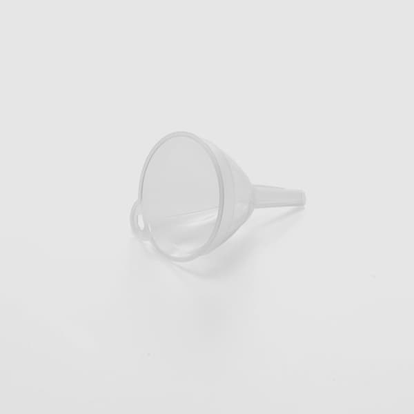 2,7 cm läpinäkyvä muovisuppilo