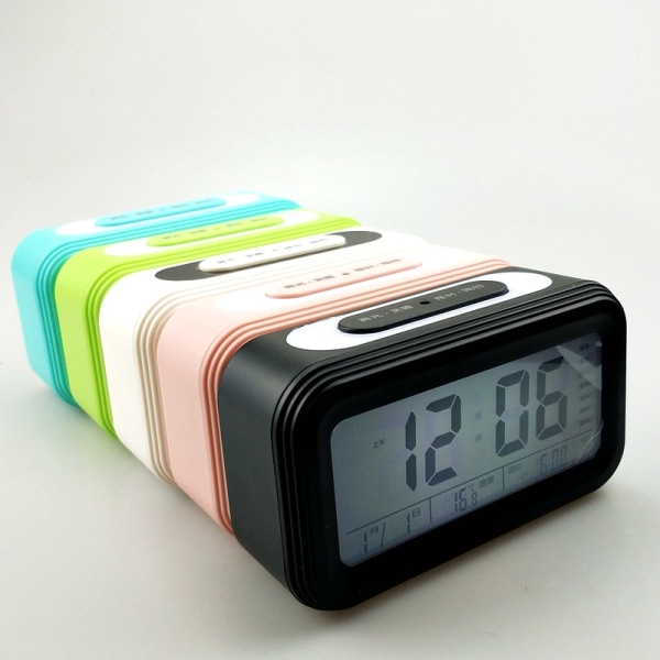 Svart digital väckarklocka morgon väckarklocka, tyst batteridriven digital väckarklocka för barn vuxna stor LED-display temperaturkalender