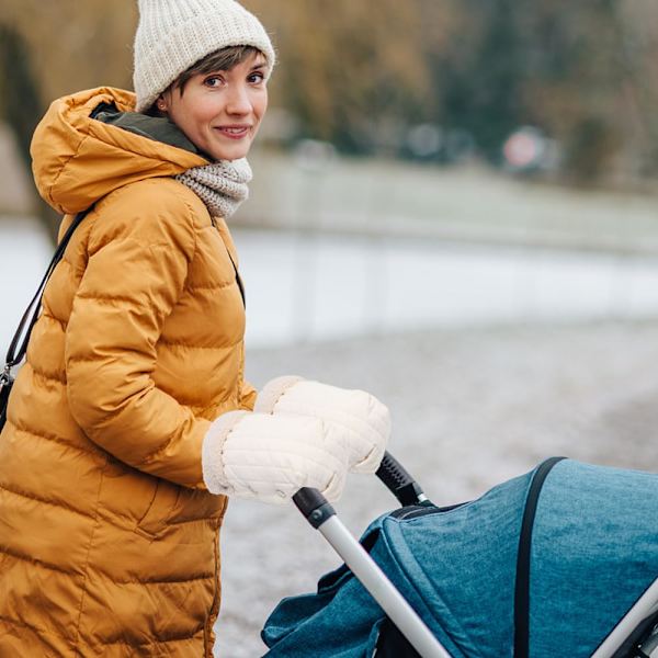 Ratasvaunukassi, rattaiden käsineet käsienlämmittimet, rattaiden fleece-käsineet, vedenpitävät ja jäätymättömät käsineet, erittäin paksut talviset lämpimät käsineet, luonnonvalkoinen