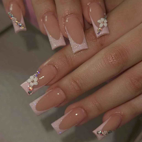 Blomma falska naglar fyrkantiga rosa franska naglar långa glänsande blanka strass falska nagelspetsar konstgjorda naglar fingermanikyr för kvinnor och flickor 24 stycken