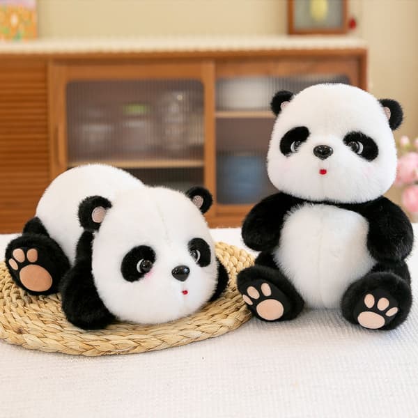 Babydocka sittande modell 45cm imiterar den söta pandadockan