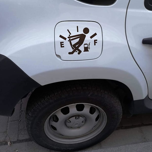 Hauska tankkaus-tarra autoon, moottoripyörään ja kuorma-autoon