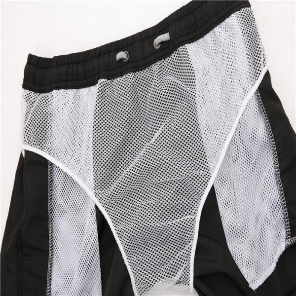 M-rantahousut, urheilulliset casual shortsit, joissa on kolmiosainen mesh