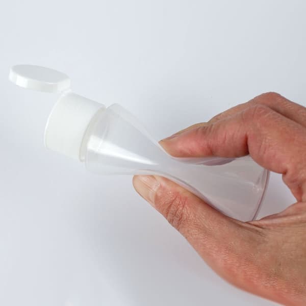Genomskinliga tomma plastflaskor med flipplock - BPA-fria - Set om 6 - TSA resevänlig storlek 30 ml