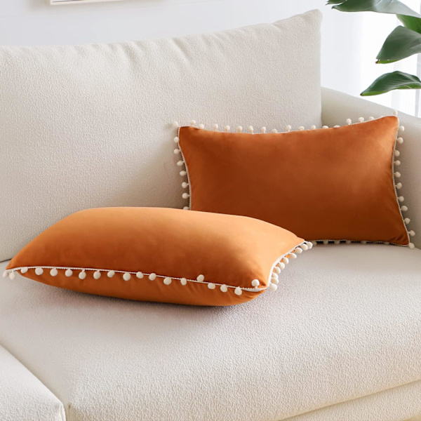 (30x50cm, Orange) Set med 2 dekorativa kuddfodral i mjuk sammet med pompom, prydnadskuddfodral för heminredning, kuddfodral för soffa, säng, stol, sovrum, vardagsrum