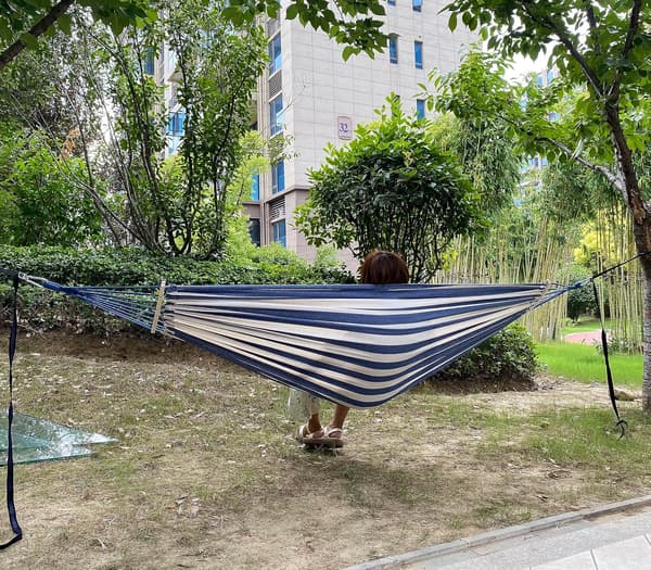 1 stk komfortabel stoffhøyde, perfekt for camping utendørs