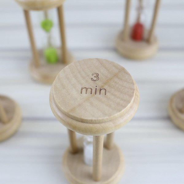 3 minutters bøgetræ/glas/sand timeglas, flerfarvet, 10 x 3,5 x 3,5 cm - tilfældigt mønster