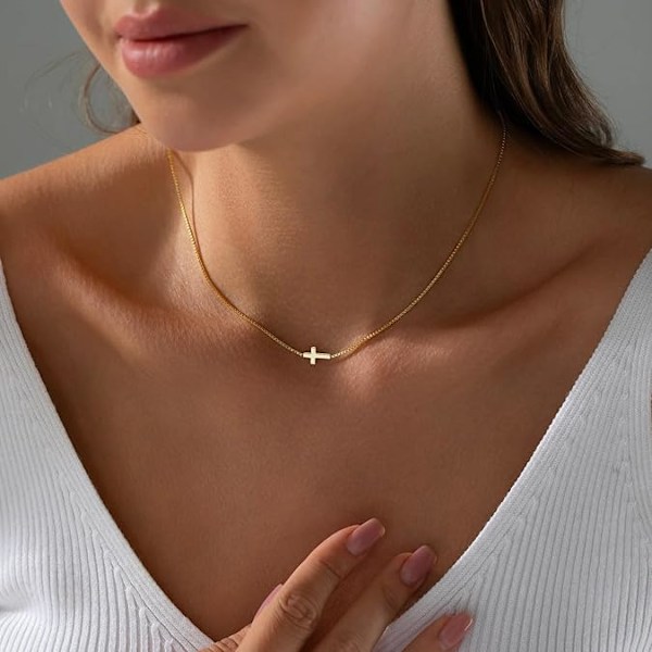 14K Guldpläterat Korshalsband - Delikat Litet Silverhänge - Smyckesgåva för Tro till Kvinnor, Minimalistiskt Religiöst Halsband