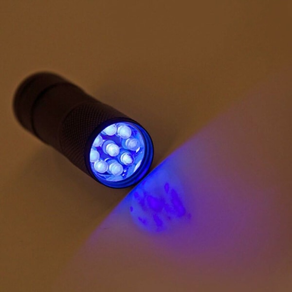 UV/svartljuslampa med 9 lysdioder, LED UV-ficklampa, fläckdetektor, hitta fläckar på kläder, mattor eller heltäckningsmattor (batterier ingår ej)