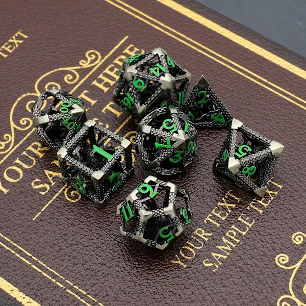 7 Dungeons and Dragons terninger (sølv med grønne bokstaver), HNCCESG Polyhedral Dice Set 3D metall hul blekksprut rollespill terninger D4/D6/D8/D10 (0-9 og