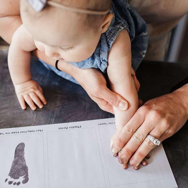 Vakkert håndavtrykksett og fotavtrykk fotoramme for nyfødte, un