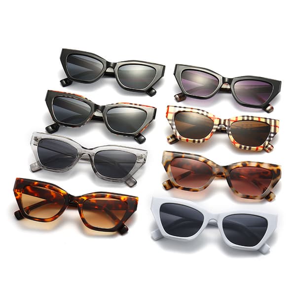 Moderne cat eye farveblokerende retro solbriller - sort ternet gradient grå, nye retro solbriller, premium følelse af trend