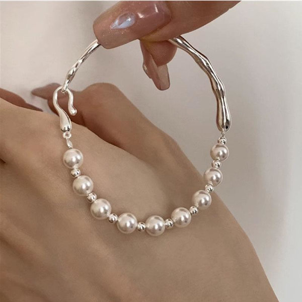 Designad pärlhalvarmband armband för kvinnor med enkelt temperament och mångsidig high-end ins smycken
