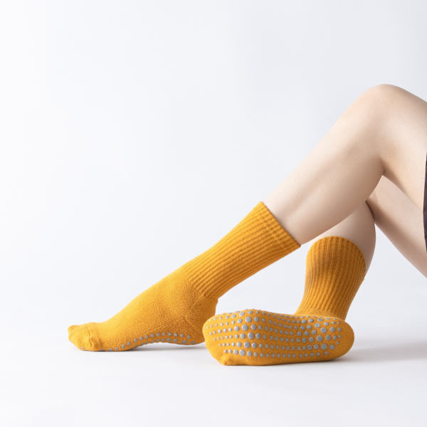 Yogasokker til kvinder - Anti-slip yogasokker - Vaskbare åndbare mellemkalve sportssokker - Egnet til yoga, pilates og barre - 5 par, one size fits all
