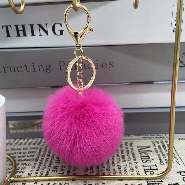1 stk nøkkelring med fluffy pom pom til bilveske (tilfeldig farge)