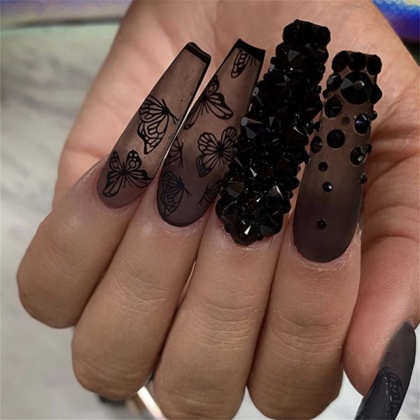 Tryk på negle Lange kiste falske negle Sorte falske negle med 3D Rhinestone Butterfly Design Matte Full Cover Stick på negle til kvinder