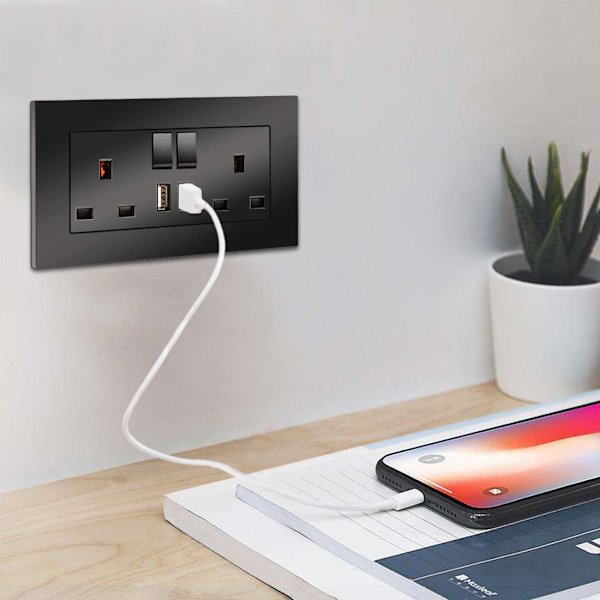 5-pakkaus kaksoiskytkimiä pistorasioita 2 USB-latausportilla, 2 sarjaa 13 ampeerin pistorasioita, musta PC-levyseinäpistorasiat