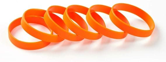 Grossist 6 st/förpackning enfärgat gummiband silikonarmband