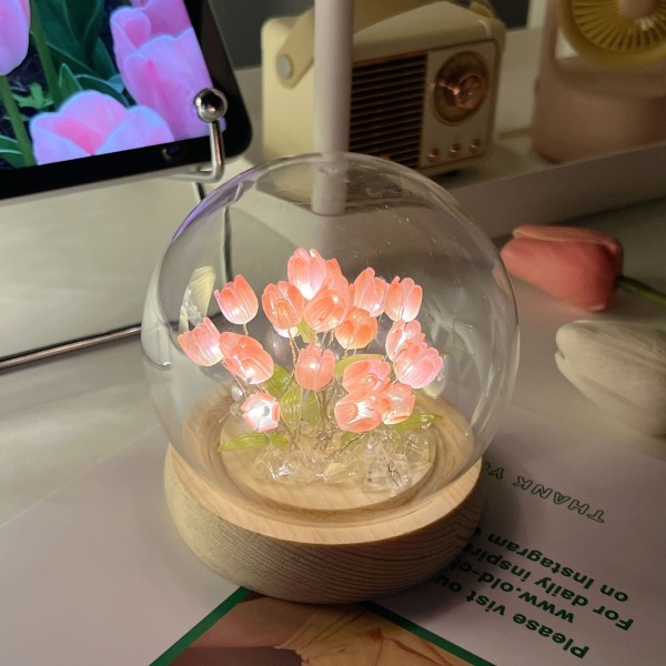 DIY Tulipan Natlampe Håndlavet Møbeldekoration Simuleret Blomst Soveværelse Sovebord Lampe Par Venner Gave Skrivebordsornament (13 Blomster)