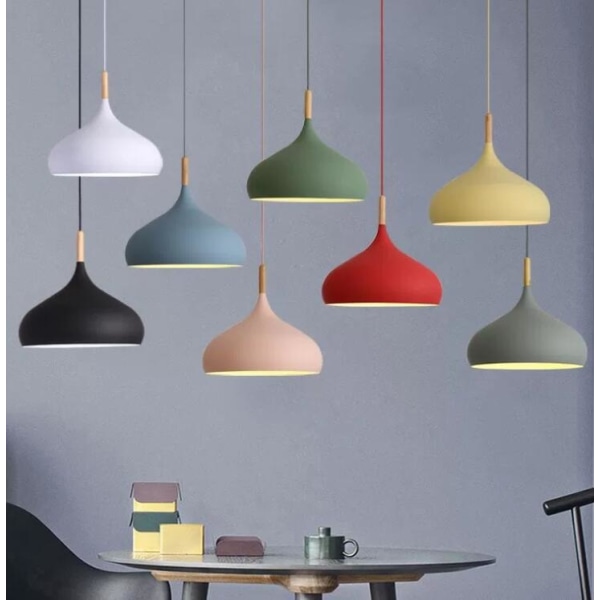 Hengende lampe, lysekrone moderne enkel Macaron kreativ aluminium enkelthodet pendellampe (gul, 240 * 190mm)