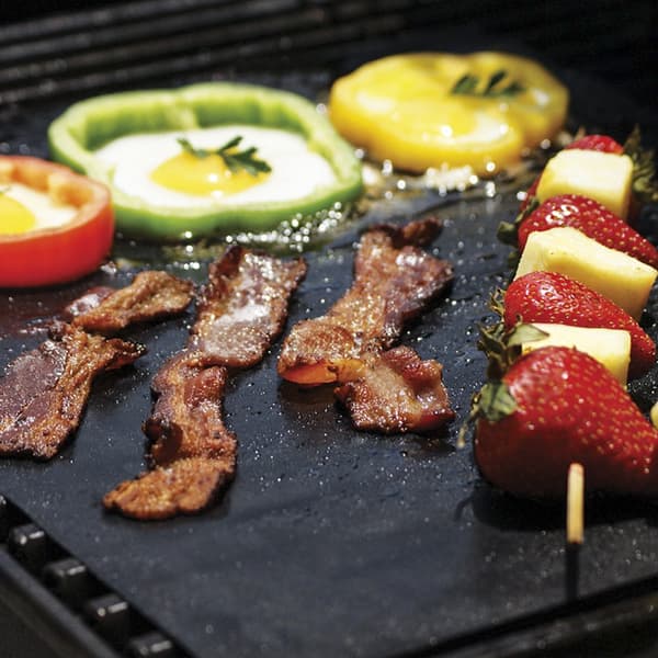 Højresistent non-stick fiber bageunderlag, Teflon bageunderlagssæt - 4 sorte bageunderlag 40*33cm, 1 rød silikonebørste, 5 dele