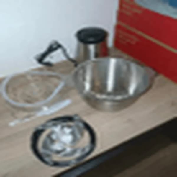 Elektrisk köttkvarn - Rostfritt stål - 300W - 2 hastighetsinställningar - 2L skål - 4-bladssystem