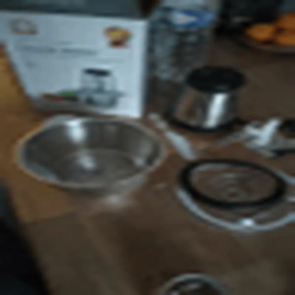 Elektrisk köttkvarn - Rostfritt stål - 300W - 2 hastighetsinställningar - 2L skål - 4-bladssystem