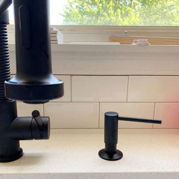 Sæbedispenser, 500 ml kapacitet, mat sort, sæbedispenser til vask med trykknap i helt kobber