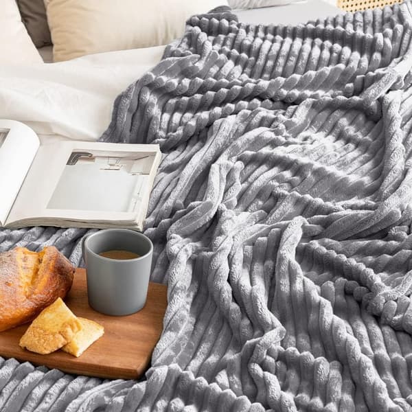 Blød Fleece Flannel Sofa Tæppe Plaid Blød Sofa Kast til Soveværelse Sofa Seng Lænestol 150x200cm Lysegrå