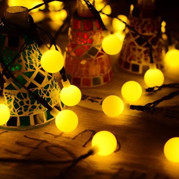 Solcelledrevne utendørs lyslenker - 30 LED krystallkuler - Varmhvit - 8 moduser