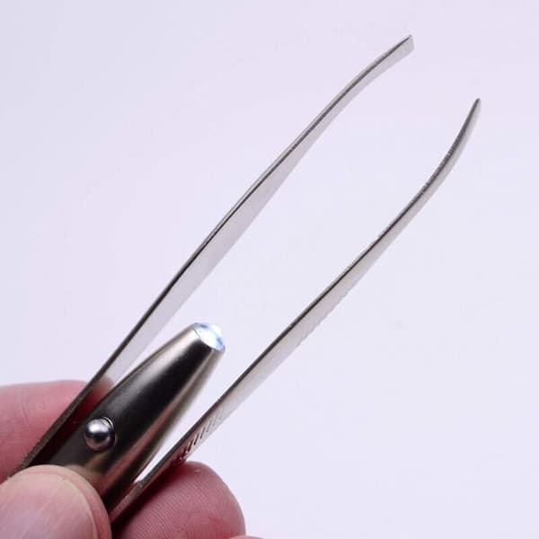 LED Pinsett - JZSH - Integrert LED-lys - Rustfritt stål - 8,5 cm lengde - Bred, vinklet spiss