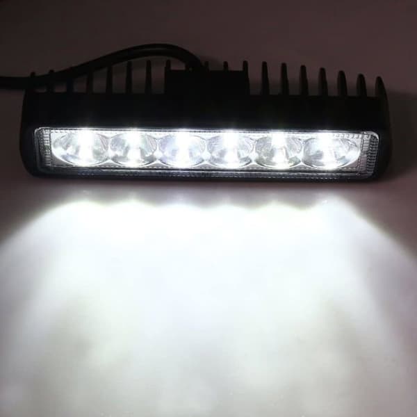 12V 18W Hvit LED Kjørelys - Universell for biler