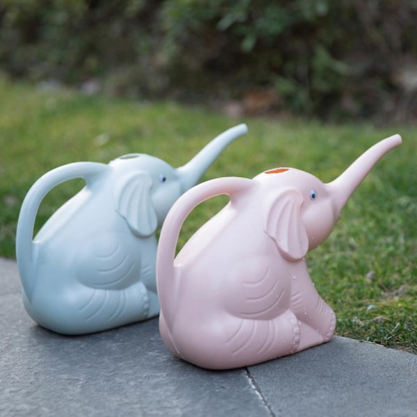 Elefant vattenkanna med lång mun för att vattna blommor, realistisk elefant Blue