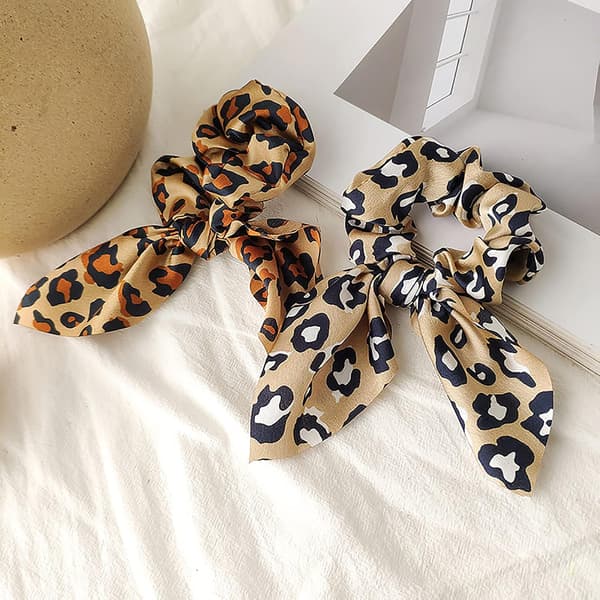 4 stk. hårelastikker med leopardprint, sløjfe-scrunchie, hestehale-tørklæde, chiffon-hårbånd