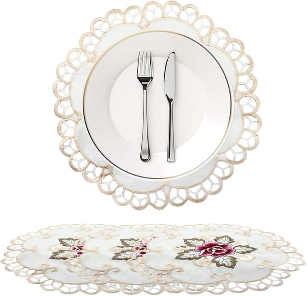 4 stk rustikke blondebroderte utskårne runde brikker vaseunderlag (11,8''X 11,8'')