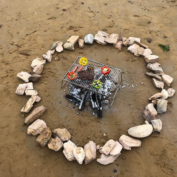 Sammenleggbar bålgrill, kraftig bærbar campinggrill med ben og bæreveske