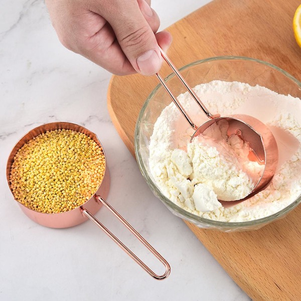Set med 8 rostfria måttkoppar och måttskedar baktillbehör Rose gold