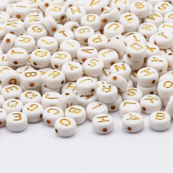 1000 st pärlor runda bokstäver 7mm alfabet vit med gyllene bokstäver pärlor från a till z