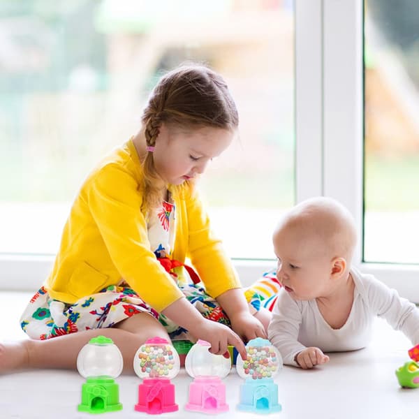 4 stk. tyggegummimaskin, 3,7 tommer mini godteridispenser i plast (tilfeldig farge)