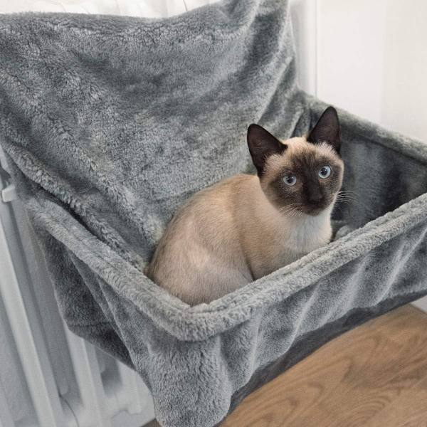 Kattens radiatorbädd - Hängande plyschkorg hängmatta med kudde och justerbar metallram - Grå