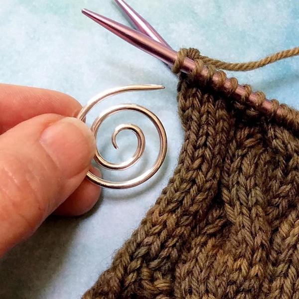 4 st spiralformade stickningsnålar, handgjorda stickningsverktyg i rostfritt stål, cirkelformade böjda nålar (silver + guld)