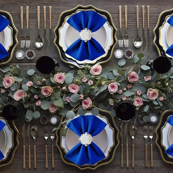 Blomservett Ringar Set om 10, Silver Vit Ros Servett Spännen Elegant Blommig Bordsdekoration
